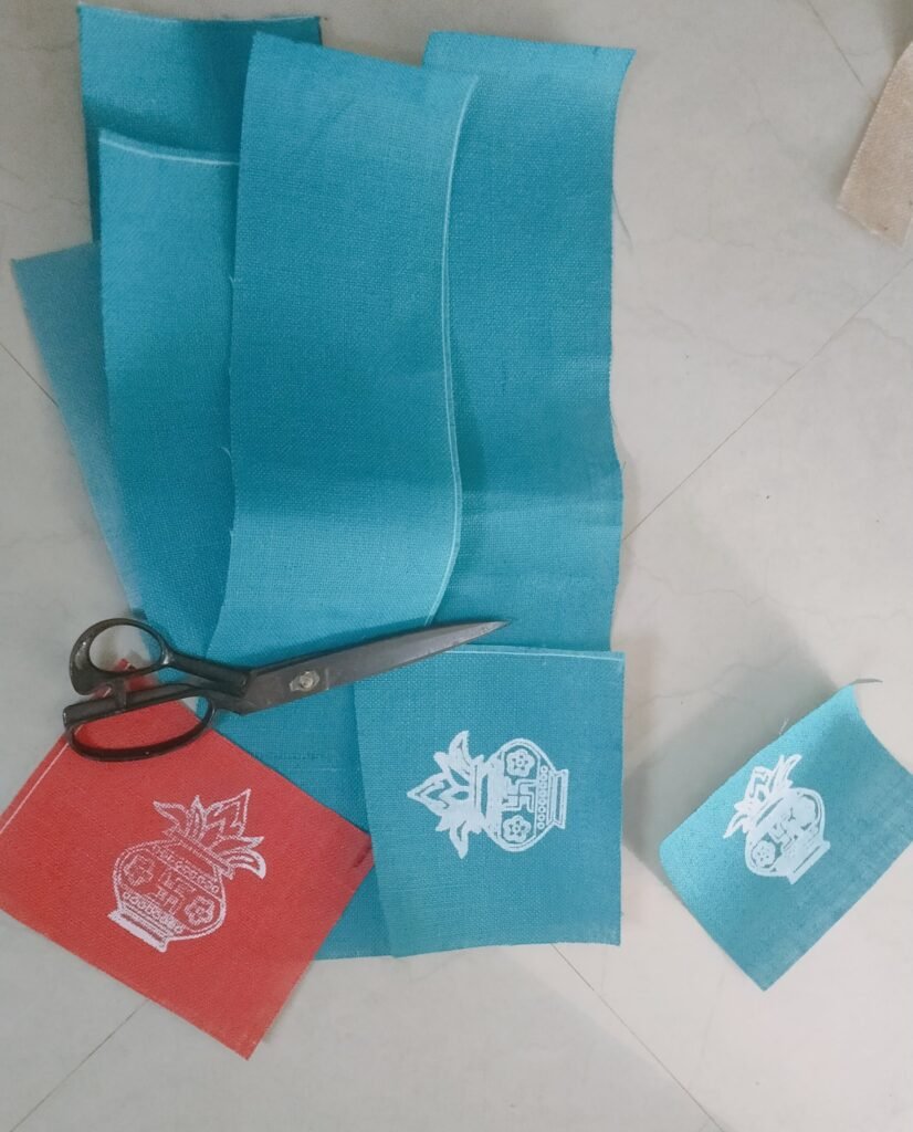 screenprintg on jute for making jute bags in bulk.